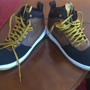 Nike Boots LF1
